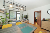 Wohnzimmer - Grün. Ruhig. Gut angebunden – perfekte Lage in München-Hadern