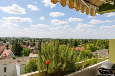 GEORGI: Über den Dächern von Aubing – helle 3-Zimmer-Wohnung mit Weitblick, 81243 München / Aubing, Etagenwohnung