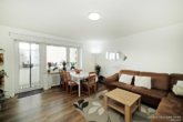 Wohnzimmer - Große 4-Zimmerwohnung mit Alpenblick