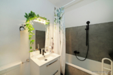 Badezimmer - Große 4-Zimmerwohnung mit Alpenblick