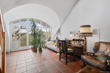 GEORGI: Charmante Dachgeschosswohnung mit Galerie und großzügigem Südbalkon, 85221 Dachau, Dachgeschosswohnung