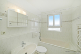 Tageslichtbad - Lichtdurchflutete Maisonette mit sonniger Dachterrasse
