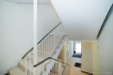 Treppenhaus - Modernisiertes Mehrfamilienhaus mit Nießbrauch