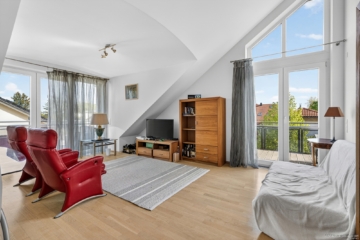 GEORGI : Exklusive Dachgeschosswohnung mit hochwertiger Ausstattung und besonderem Wohngefühl, 82140 Olching, Dachgeschosswohnung