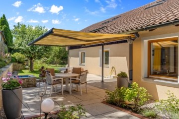 GEORGI: Stilvoll wohnen mit Gartenparadies und komfortabler Einliegerwohnung, 82064 Straßlach-Dingharting, Terrassenwohnung